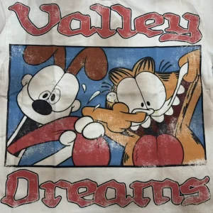 Vale Forever Valley Dreams Tee – Crisp White